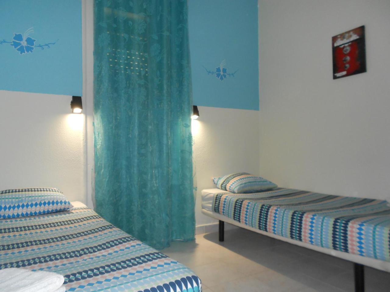 Hostal Crescent *
